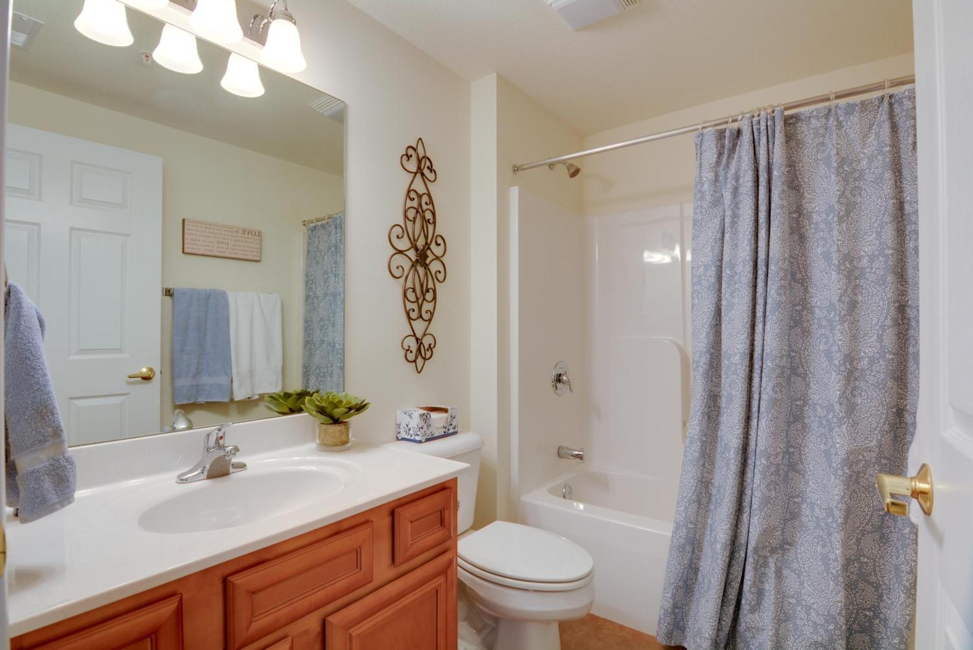 Lakefront Osage Beach Condo With Pool And Water Views! Exteriör bild