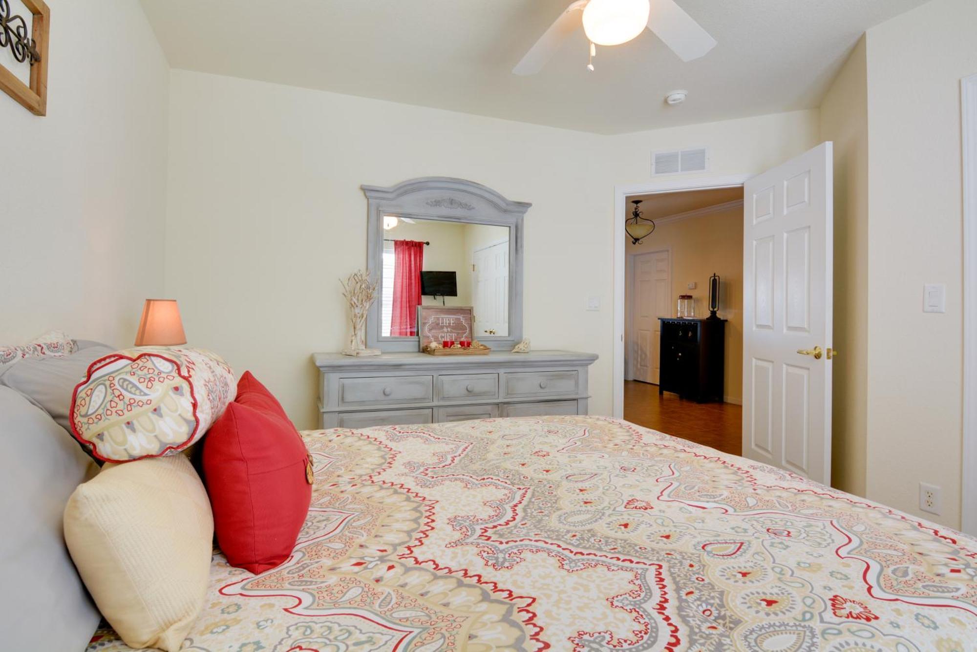 Lakefront Osage Beach Condo With Pool And Water Views! Exteriör bild