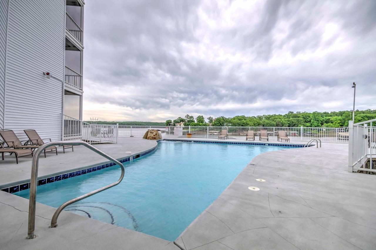 Lakefront Osage Beach Condo With Pool And Water Views! Exteriör bild